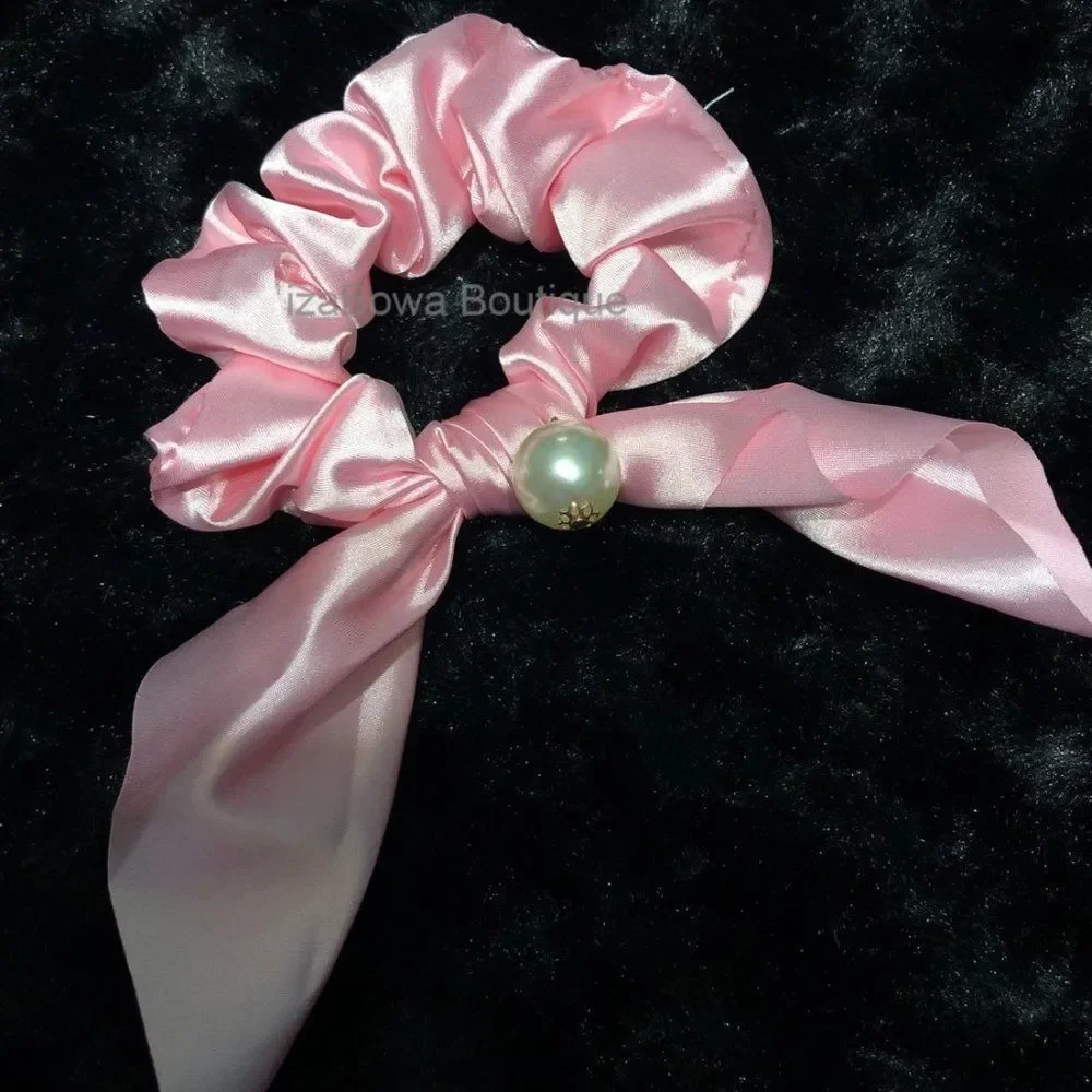**** Pink Satin Bow Scrunchie  -women's-  SC2875  Handmade NWT Boutique